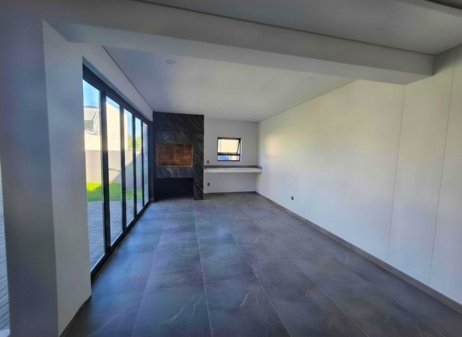 4 Bedroom Property for Sale in Sandown Western Cape